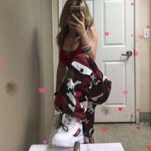 Meet your Posher, Abbi